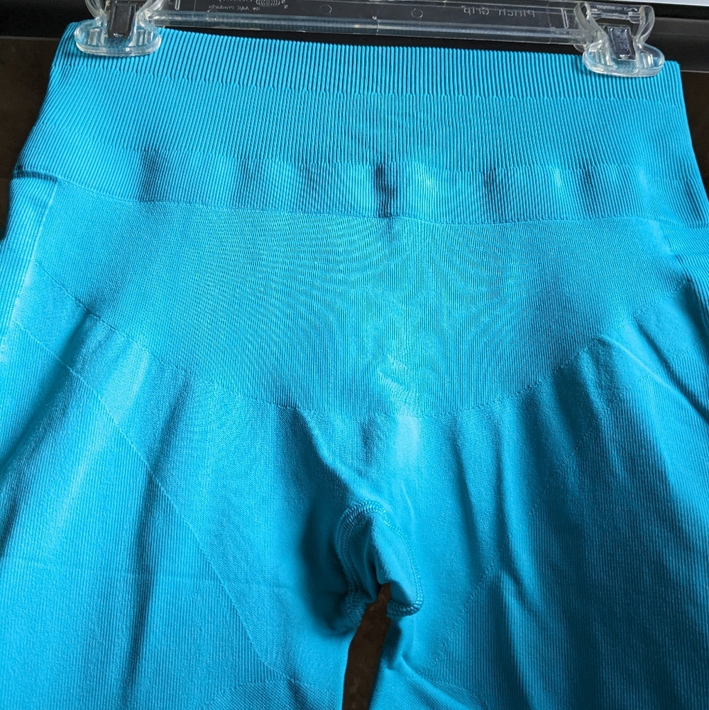 Lululemon Zone In Crop Leggings 23"